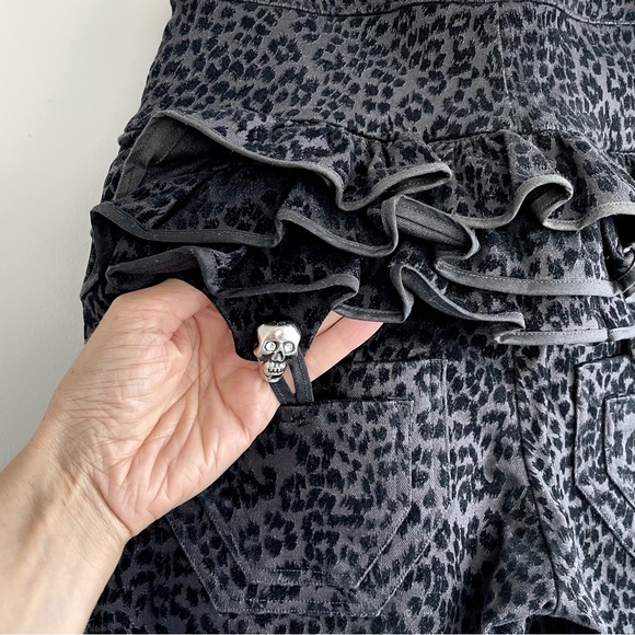 High Waist Leopard Print Capri Pants with Ruffled Skirt and Bows - Picture 6 of 9